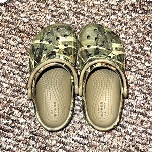 Little kid Camo Crocs